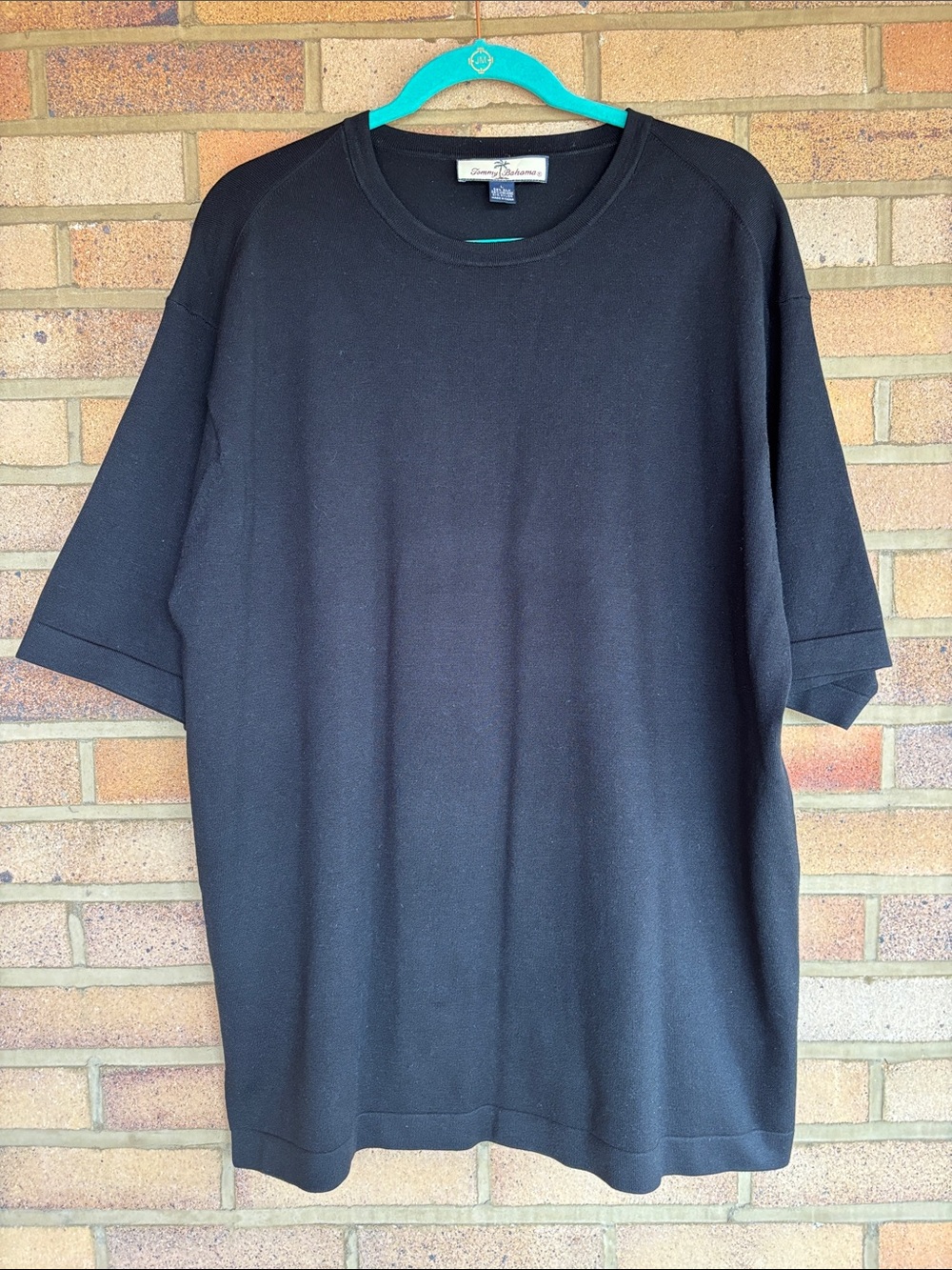 Tommy Bahama Men’s Silk Blend Black Short Sleeve Crew Tee L
